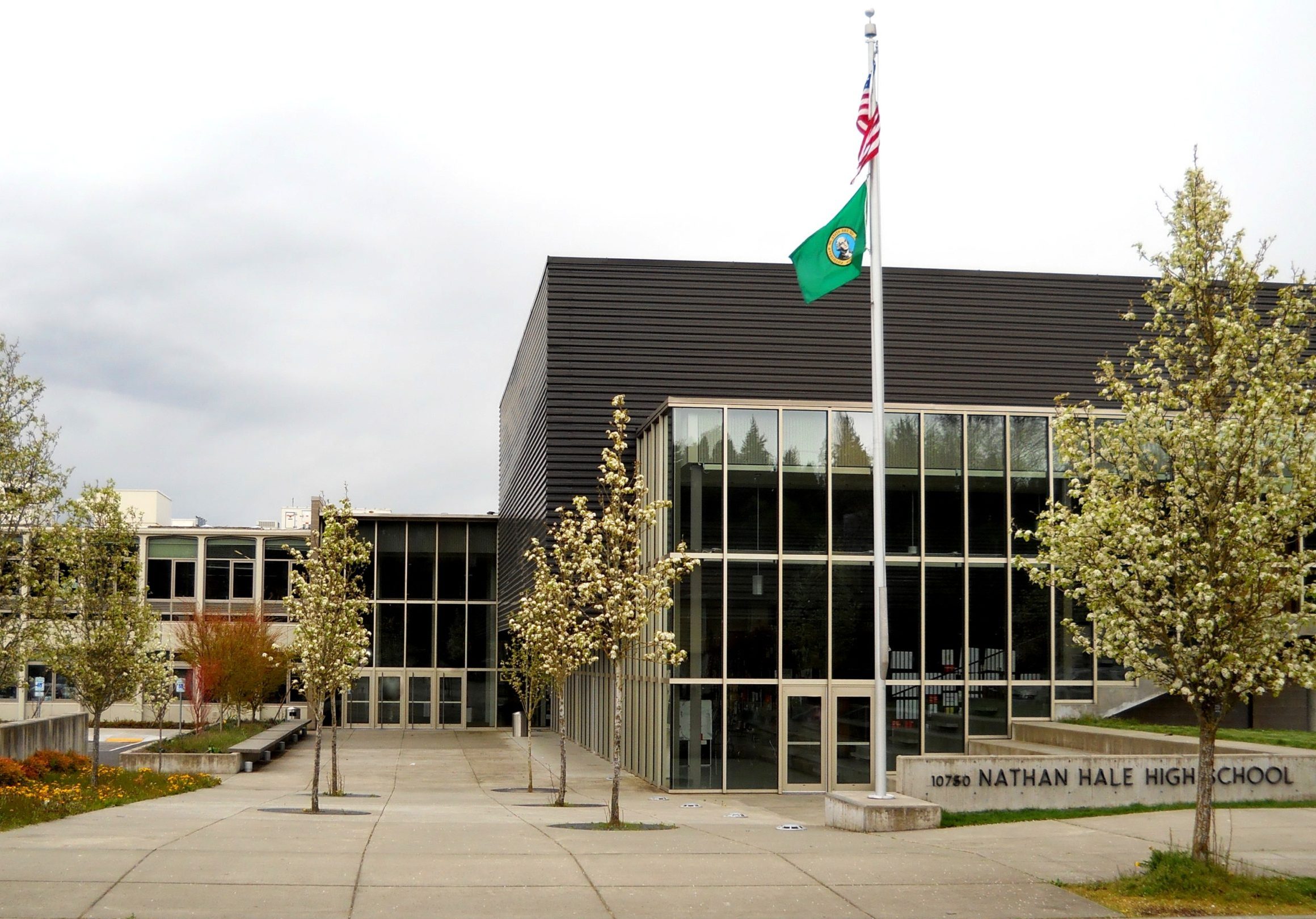 Jewish Teen Hid in Locked Classroom as Anti-Semitic Mob Pounded on Door: Lawsuit